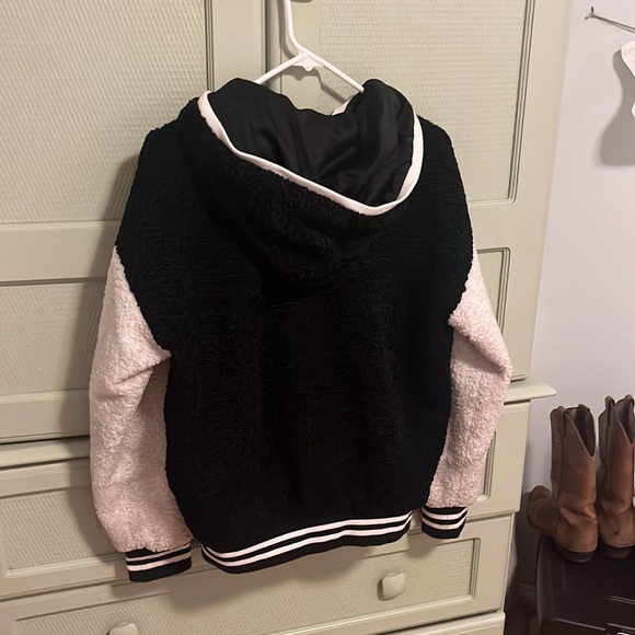 Jacket - Picture 4 of 4